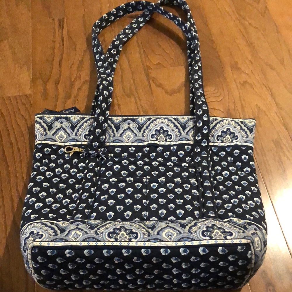 Vera Bradley tote bag